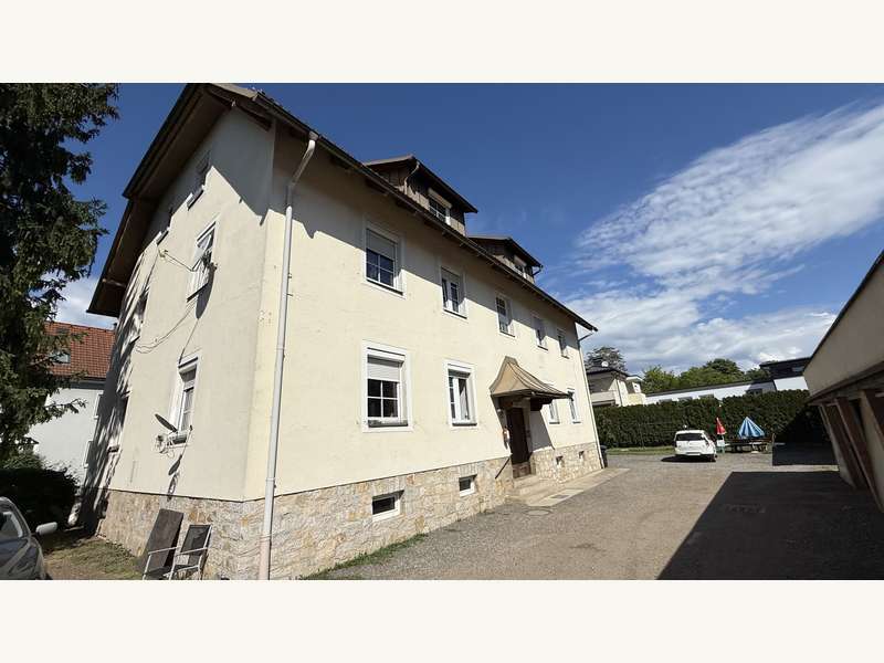 Mehrfamilienhaus in 9400  - 1