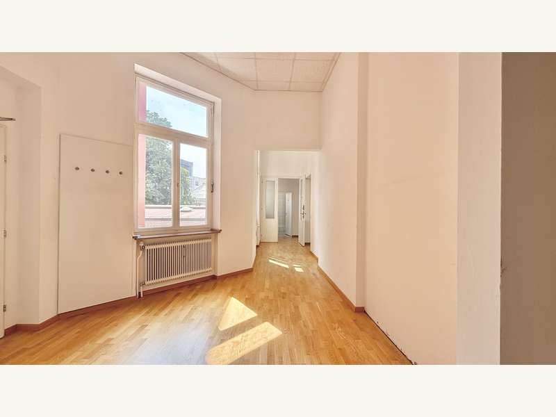 Büro in 9500  - 9