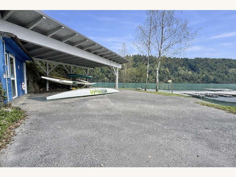 Gewerbeimmobilie in 9181  - 2