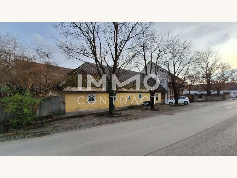 Geschäftshaus in 3382  - 3