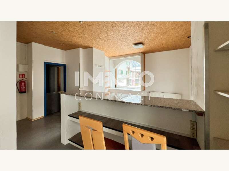 Einzelhandel in 9900  - 6