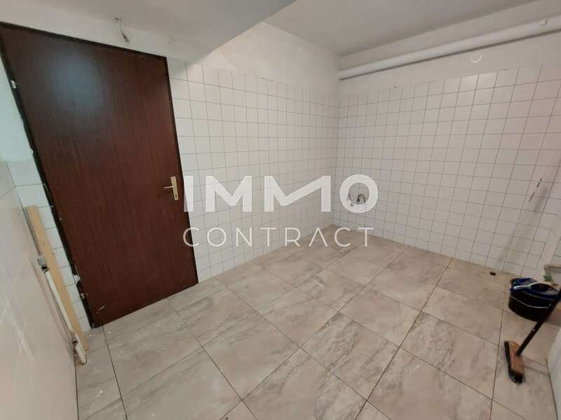 Einzelhandel in 3380  - 8