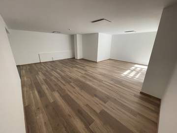 Gewerbeimmobilie in 1120 Wien