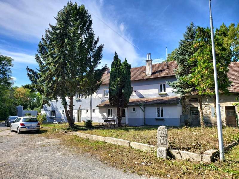 Mehrfamilienhaus in 2452  - 1