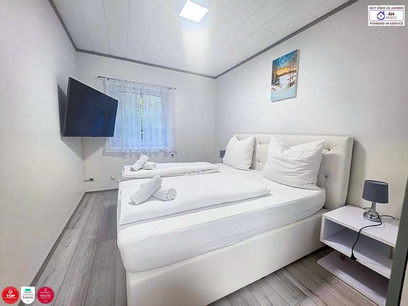 UG Schlafzimmer - Bild 11 von 15 Mehrfamilienhaus in 2763 - 11