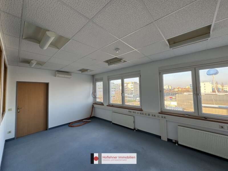 Büro/Praxis in 2351  - 4