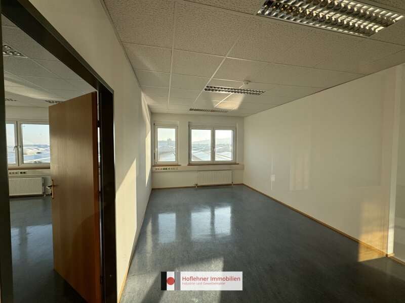 Büro/Praxis in 2351  - 8