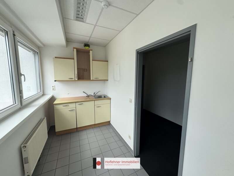 Büro/Praxis in 2351  - 7
