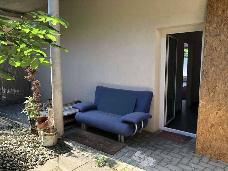 Einzelhandel in 8045  - 10