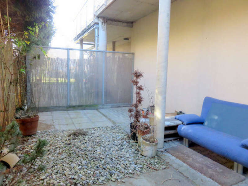 Einzelhandel in 8045  - 24