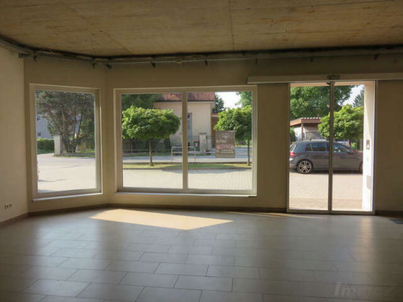 Einzelhandel in 8045  - 3