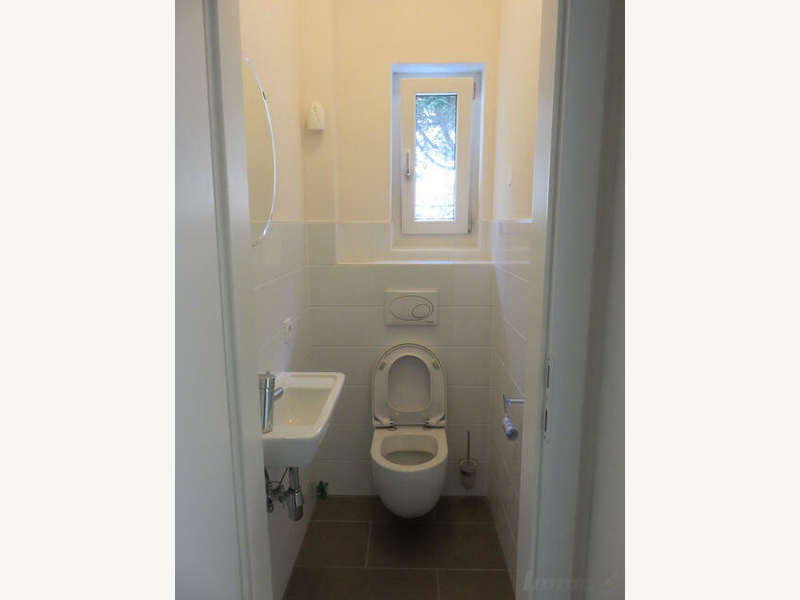 Einzelhandel in 8045  - 10