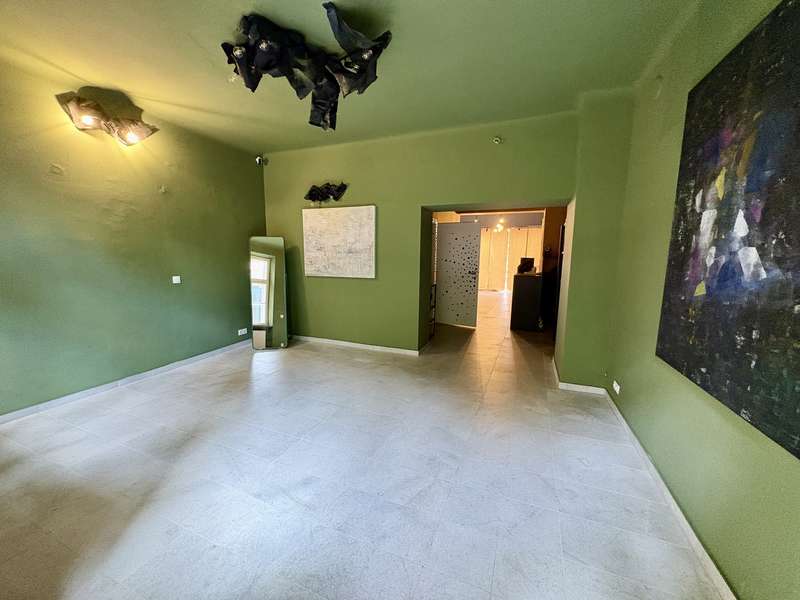 Einzelhandel in 8010  - 9