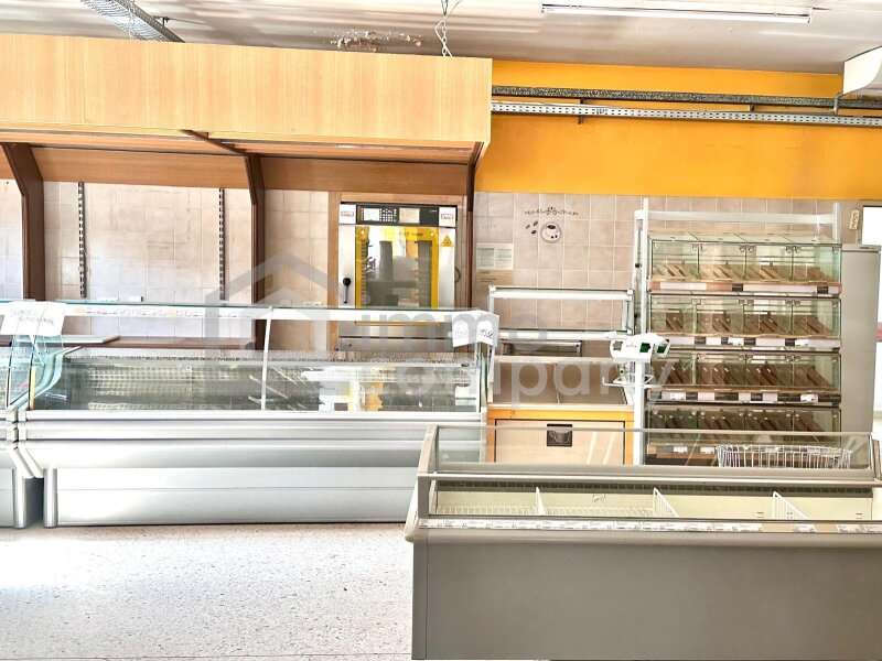 Einzelhandel in 3420  - 5