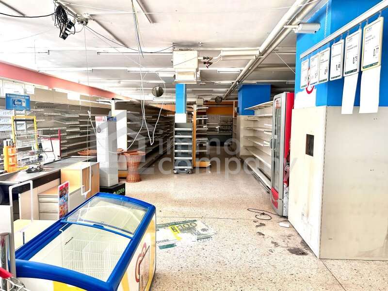 Einzelhandel in 3420  - 7