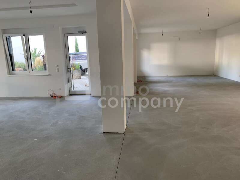 Büro/Praxis in 7100  - 8