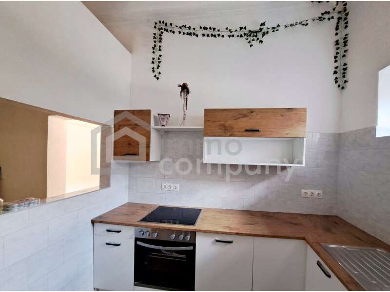 Einzelhandel in 8200  - 7