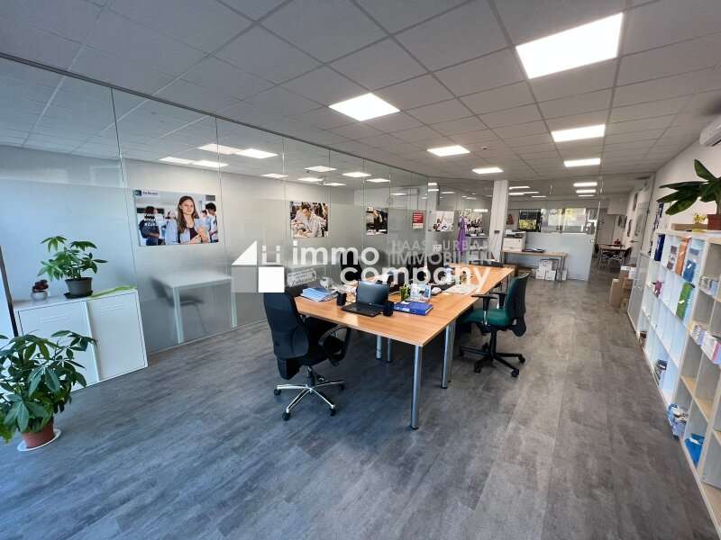 Büro/Praxis in 2700  - 4