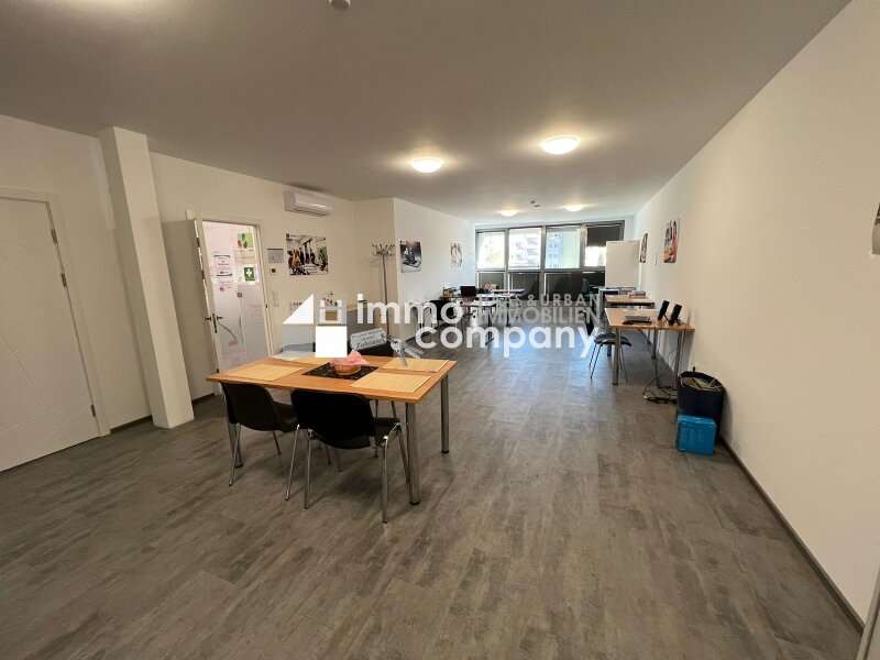 Büro/Praxis in 2700  - 2