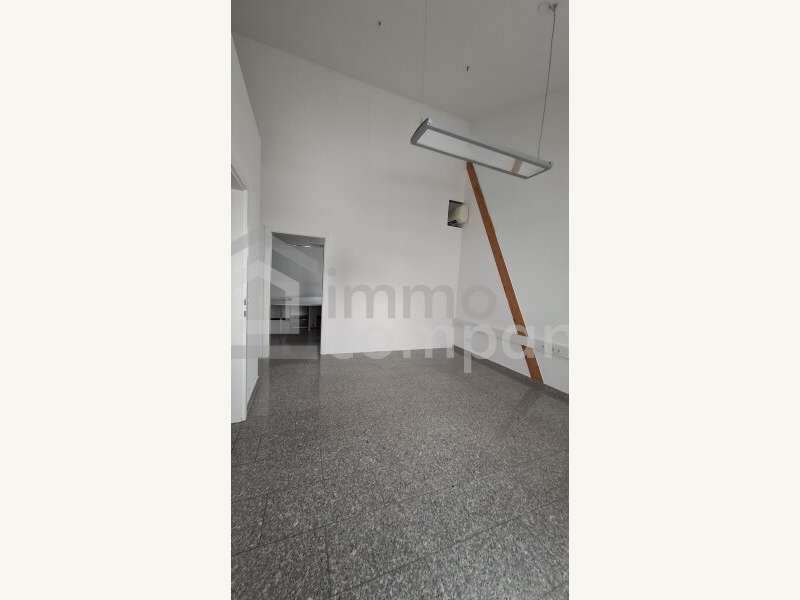 Büro/Praxis in 8054  - 1