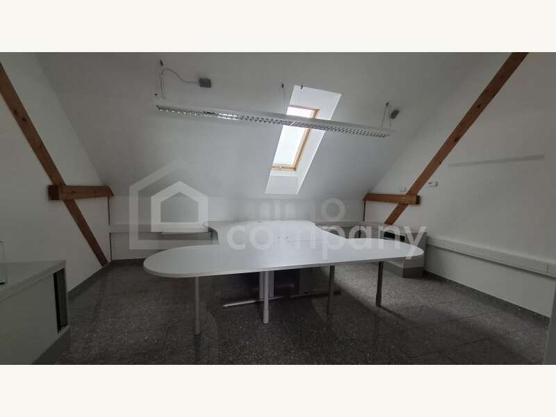 Büro/Praxis in 8054  - 2