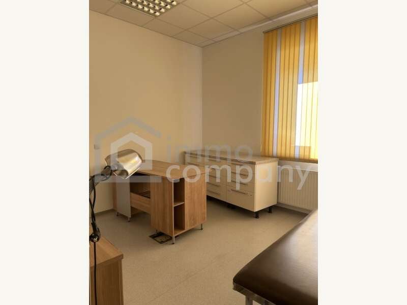 Büro/Praxis in 8380  - 3