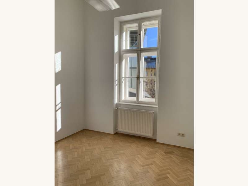 Büro/Praxis in 8010  - 6