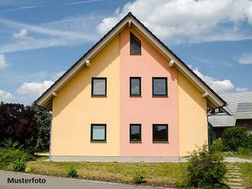 Mehrfamilienhaus in Rosenau