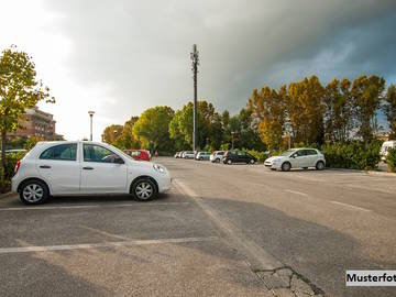 Parkfläche in Tux
