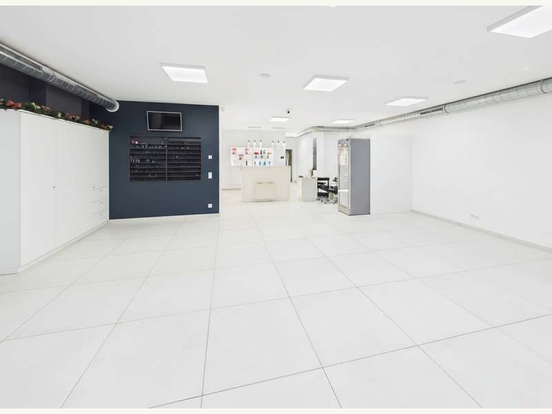 Büro in 5700  - 4