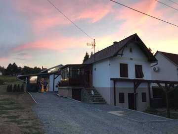 Gastronomie mit Wohnung in Felsőcsatár