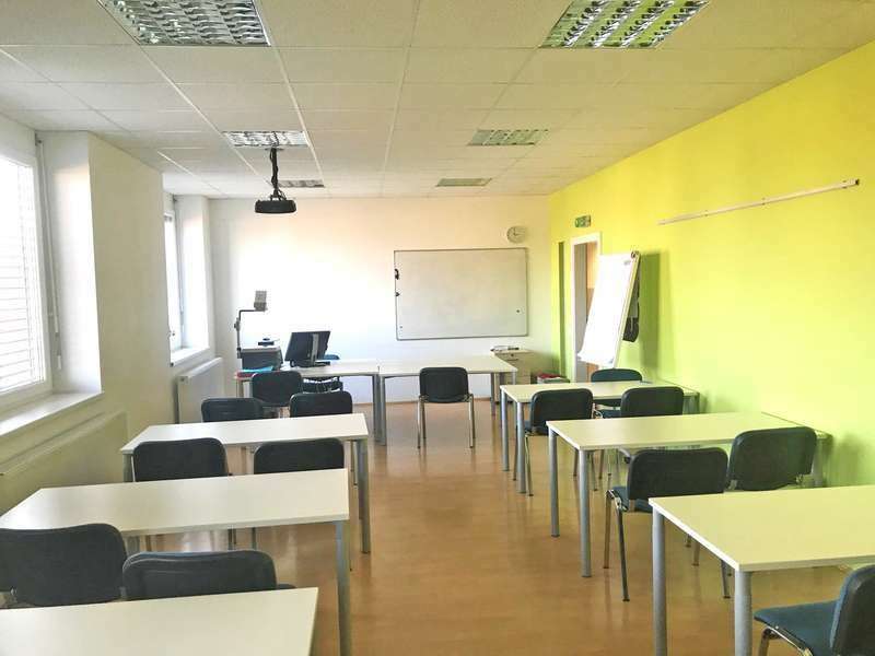 Büro/Praxis in 8480  - 9