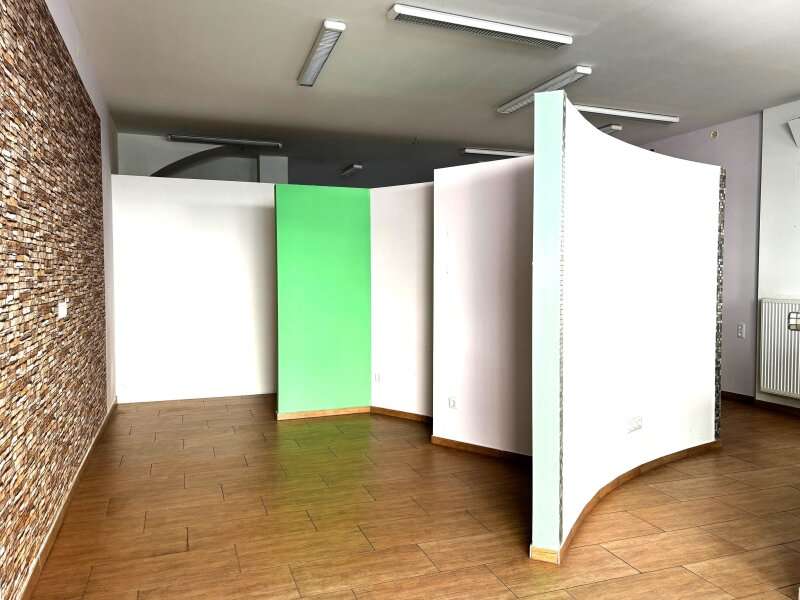 Büro/Praxis in 8490  - 5