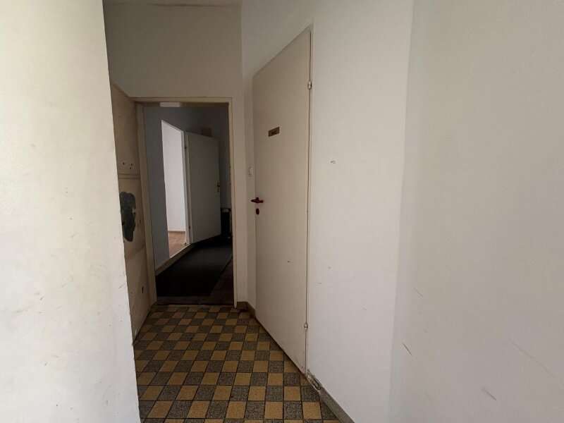 Büro/Praxis in 8530  - 4
