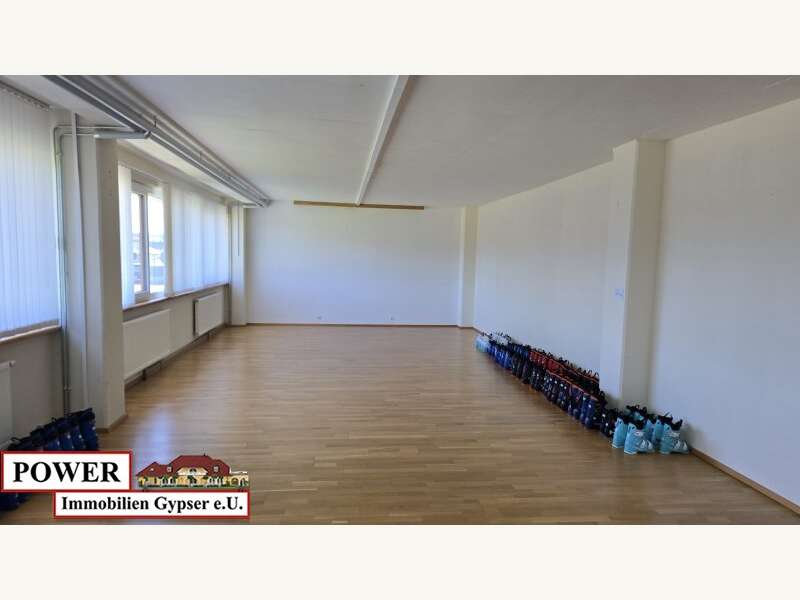 Praxisfläche in 5231  - 2