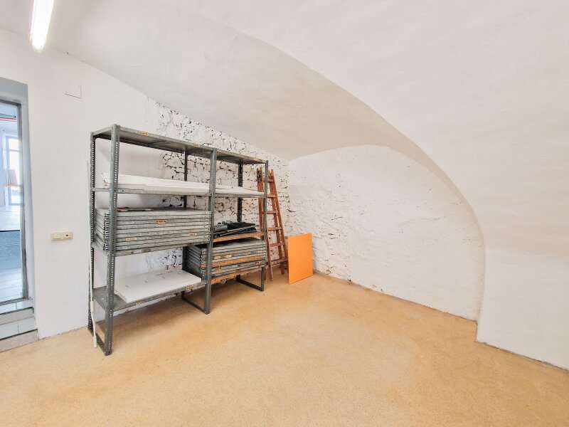 Einzelhandel in 2460  - 3