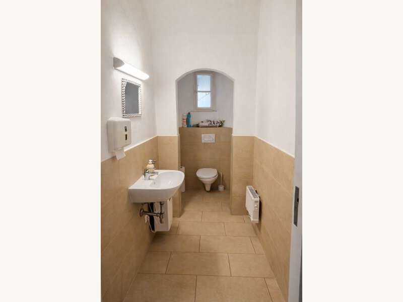 Büro/Praxis in 2460  - 4