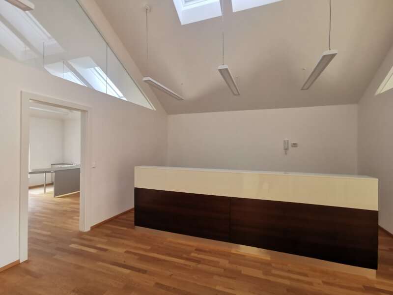 Büro in 2630  - 7