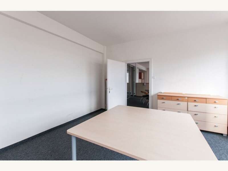 Büro/Praxis in 9020  - 5