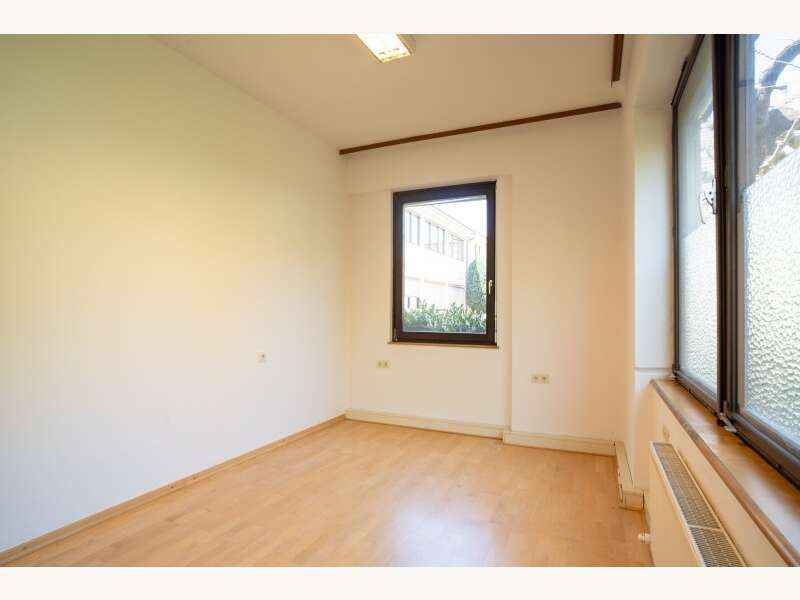 Büro/Praxis in 9020  - 11