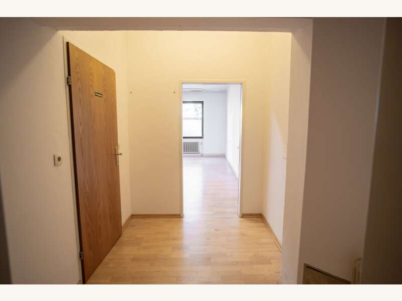 Büro/Praxis in 9020  - 12