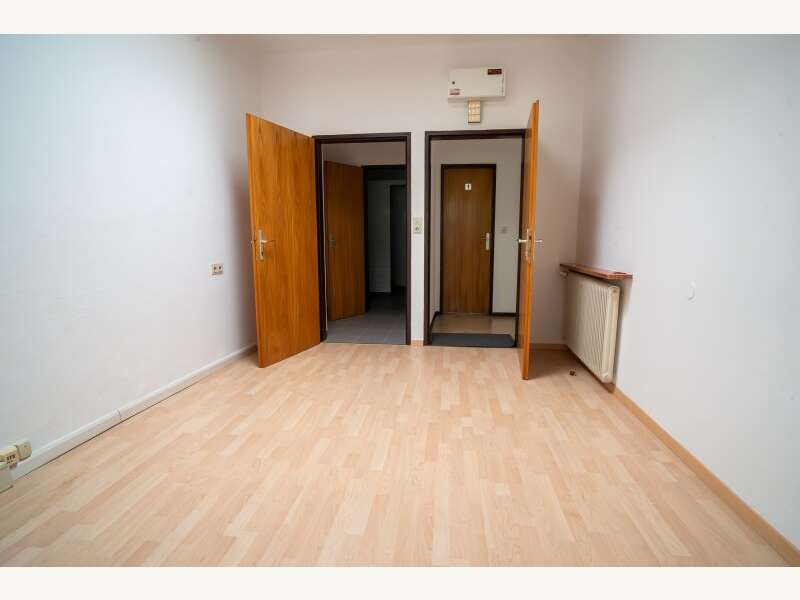 Büro/Praxis in 9020  - 20