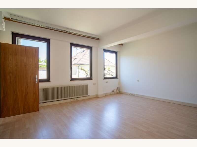 Büro/Praxis in 9020  - 21