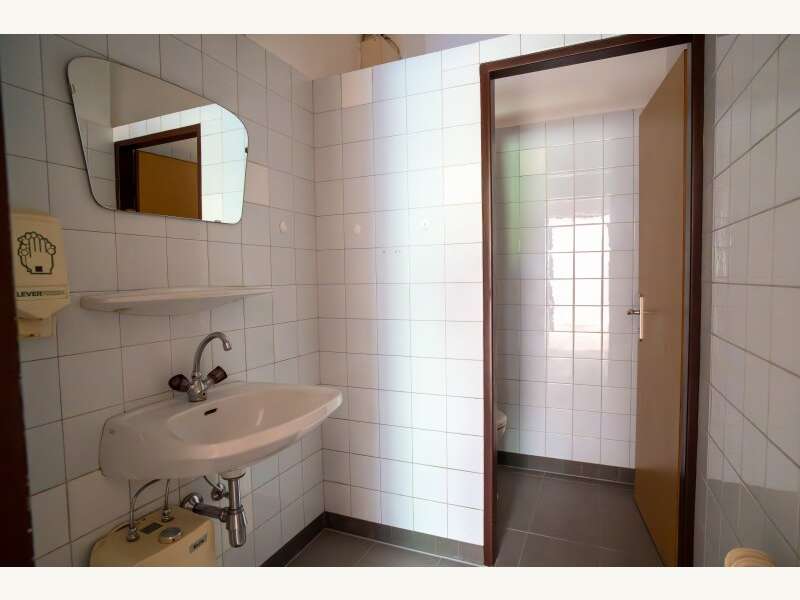 Büro/Praxis in 9020  - 24